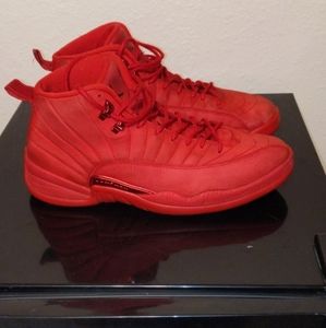 Gym red 12s